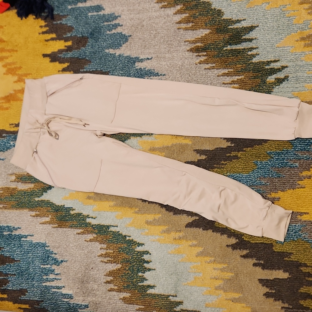 Lit 26 cream colored pants